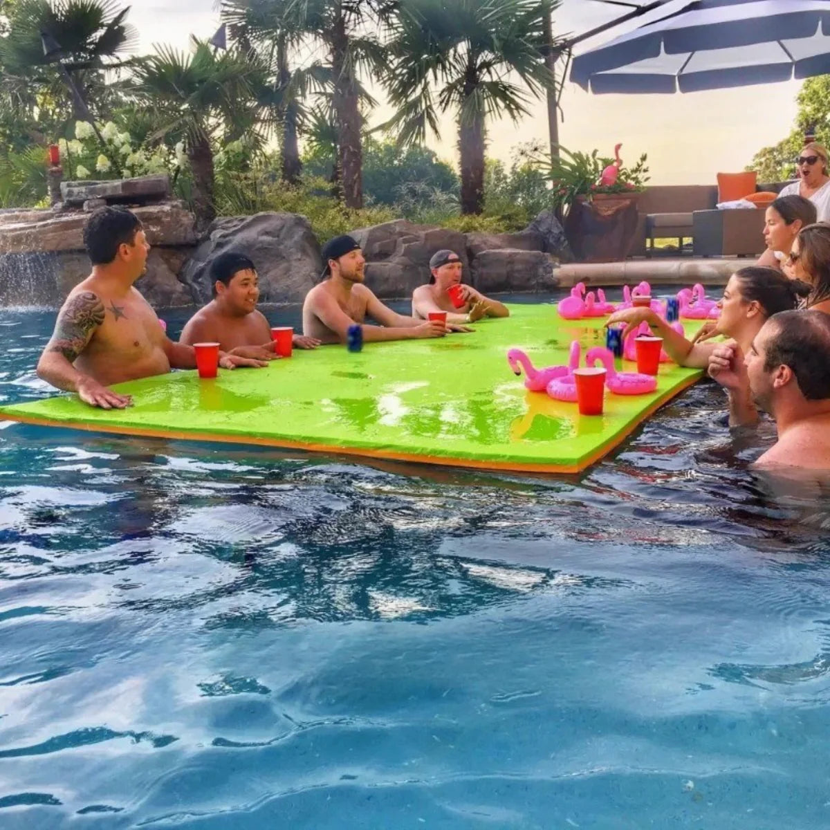 Flota™ | Alfombra Flotante para Piscina – Ligera y Cómoda para Verano