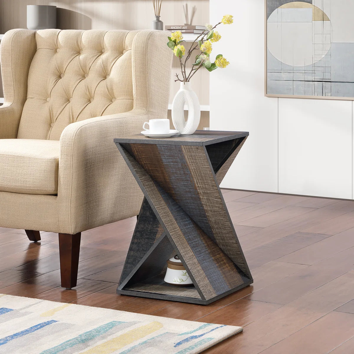 Calida™ | Mesa auxiliar escultórica con diseño retorcido