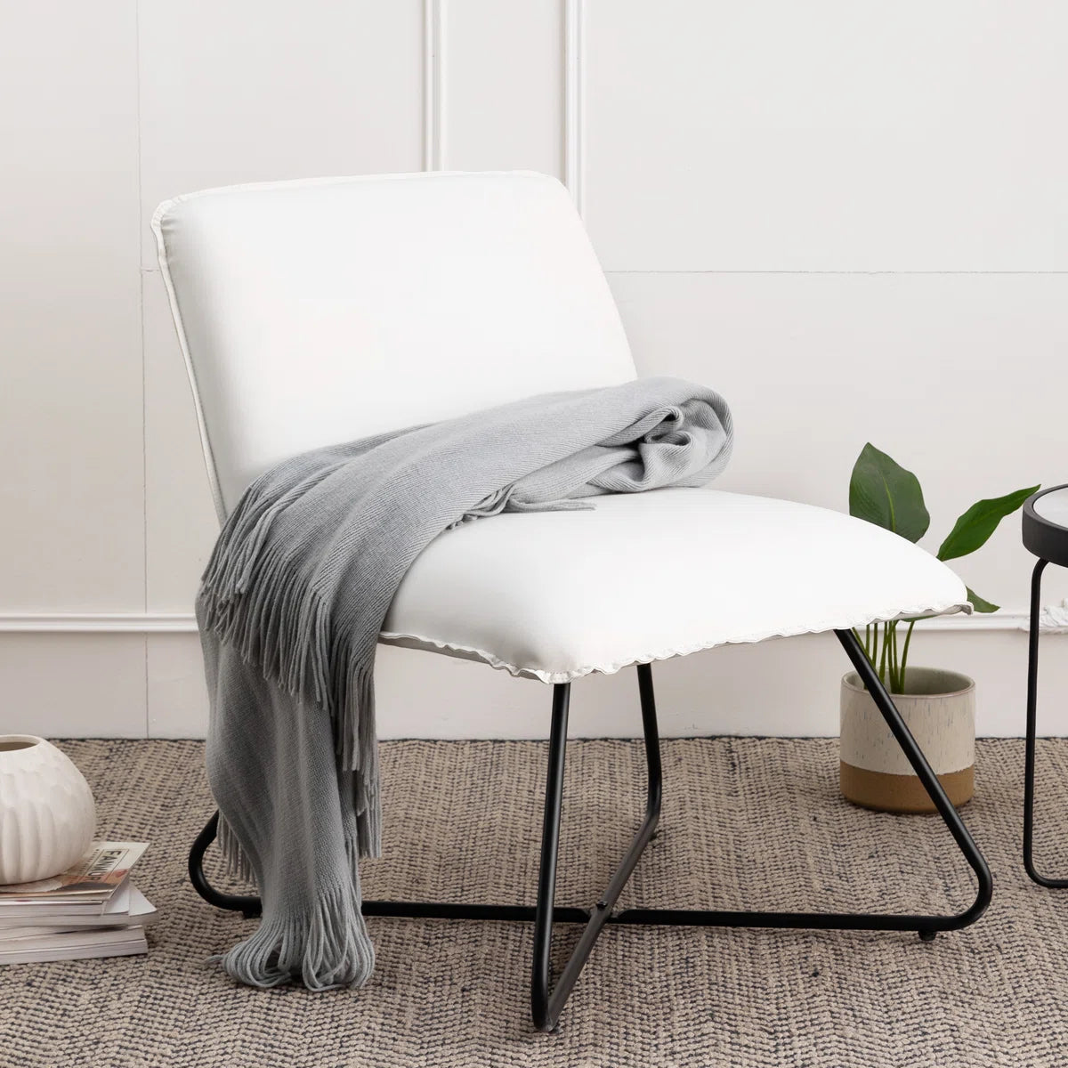 Lirio™ | Sillón decorativo de cuero sintético
