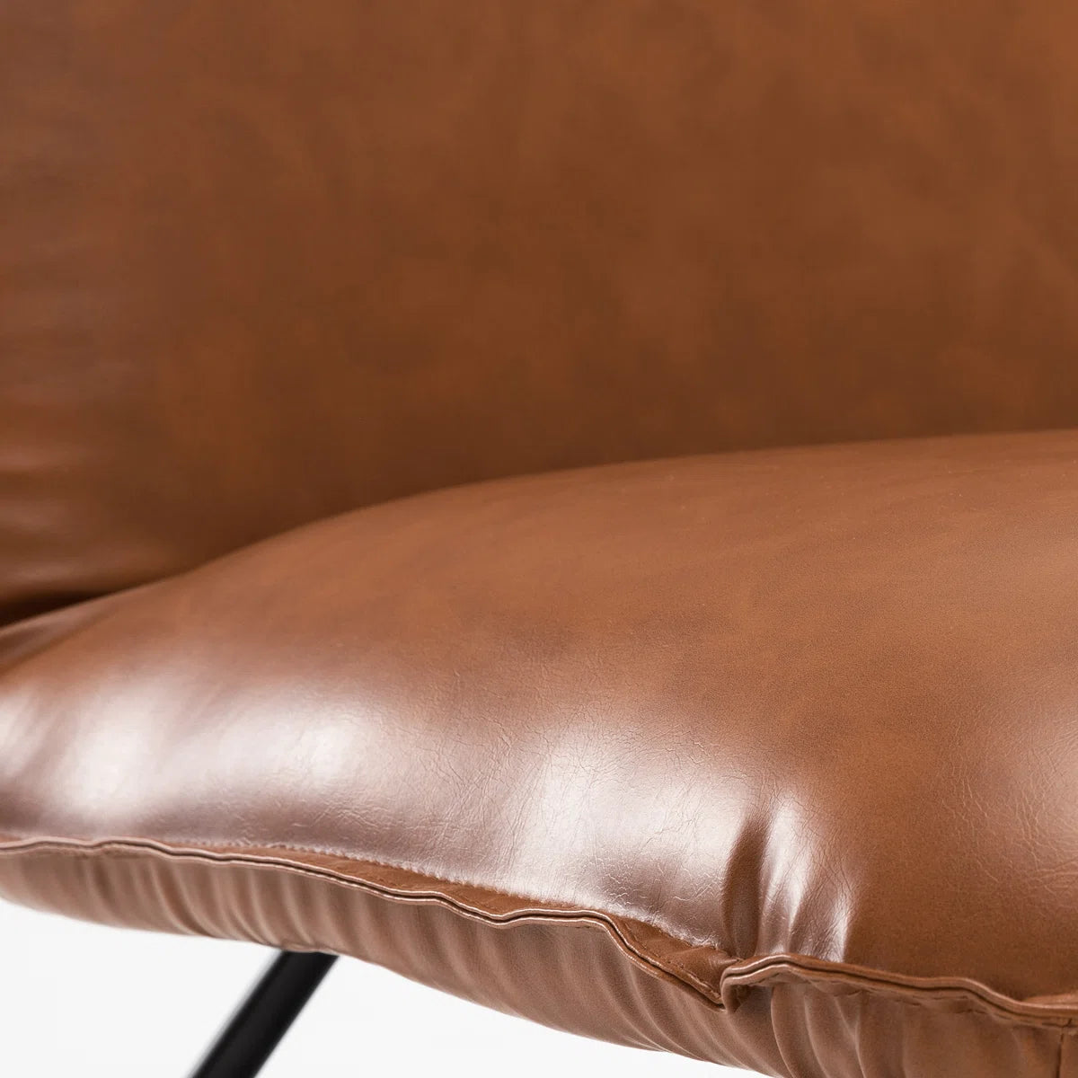 Lirio™ | Sillón decorativo de cuero sintético